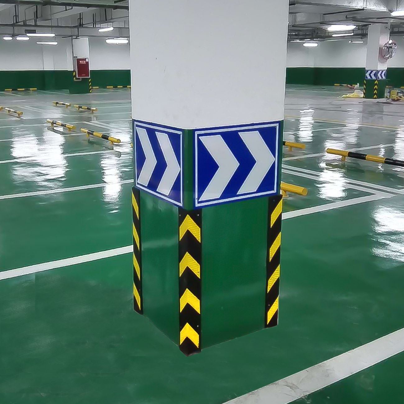 Protectie Colt cu Banda Reflectorizanta 59x7.5cm