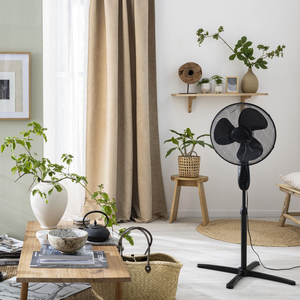 Ventilator cu picior MAXI 4 – Puternic, eficient, design modern pentru răcoare garantată!